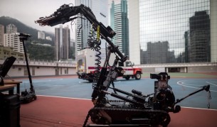 Стреондж: През 2040 г. роботите ще са колкото хората