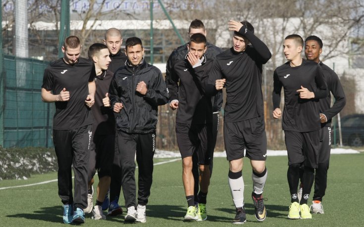 Славия тренира двуразово и през уикенда