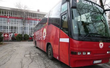 ЦСКА вече има нов автобус Возилото е мерцедес но ще