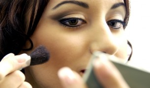 Вечерен грим за 7 минути, възможно ли е (видео)