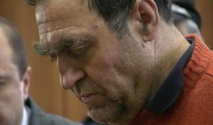 Обвиненият за изнасилване бивш кмет получи инсулт