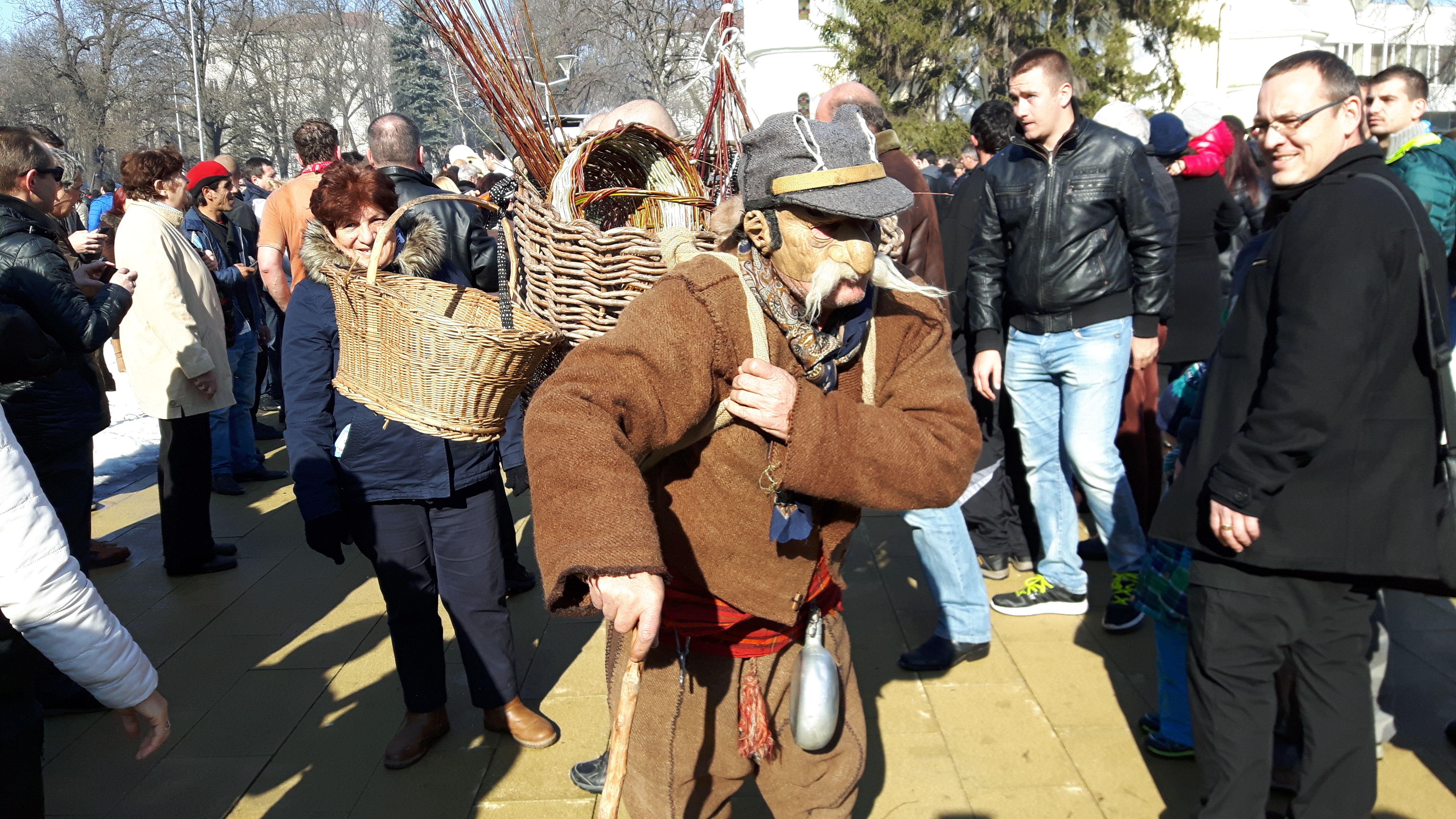 Кукерски фестивал "Сурва" в Перник