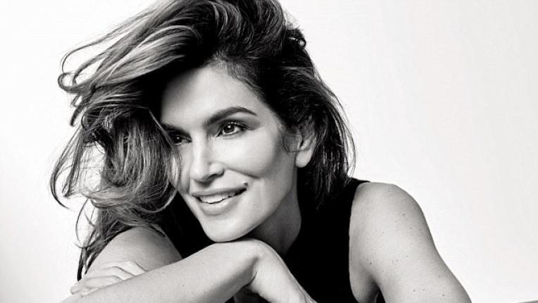 Вечната Синди Крауфорд