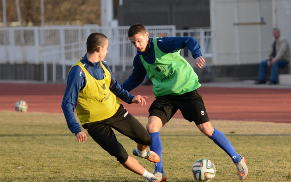 Жоро Илиев и Райков със страхотни голове в двустранната игра на Черно море