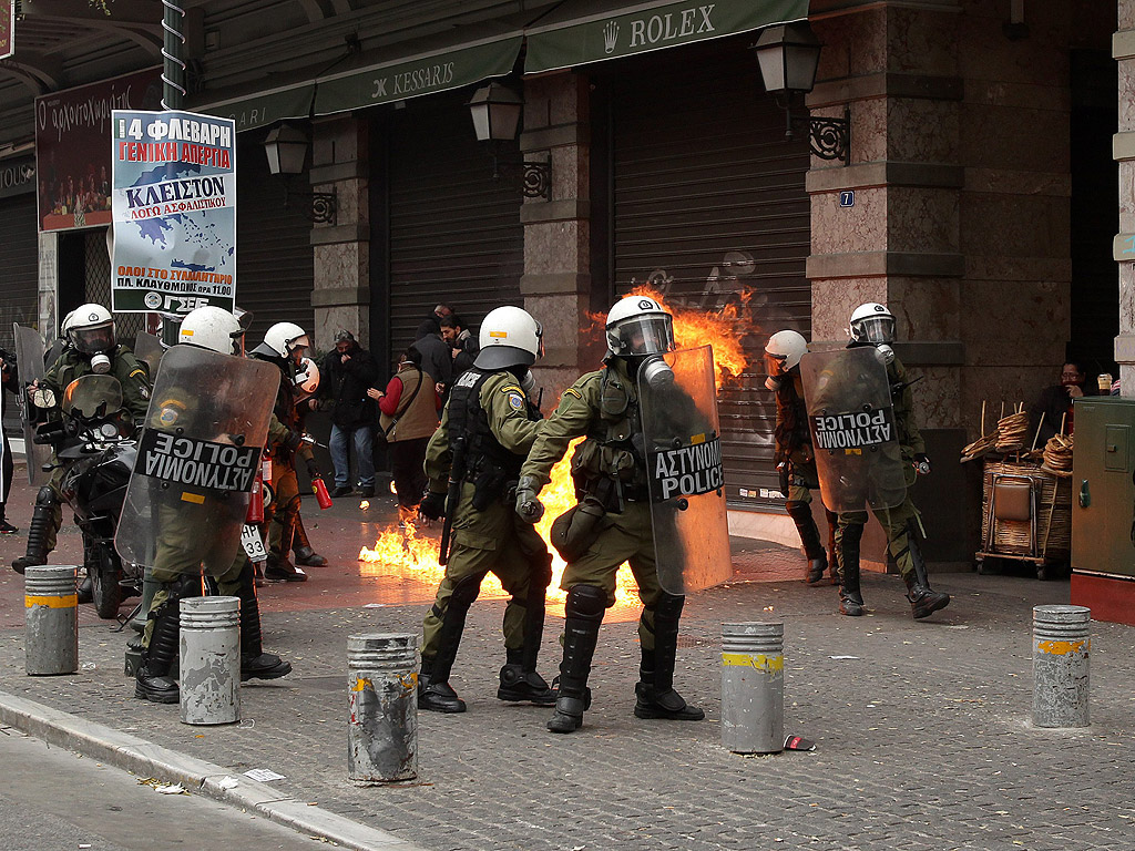 Гърция е парализирана от 24-часова национална стачка