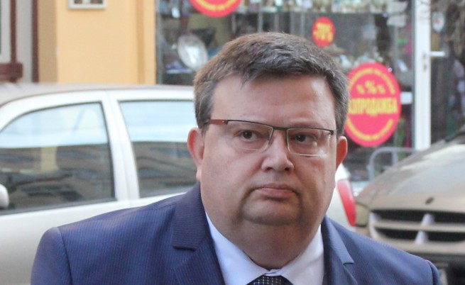 Цацаров взе под специален надзор делото срещу Местан