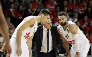 Реал продължава да радва феновете си, гази и в баскетбола