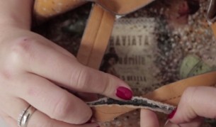 Как да оправим скъсаните дръжки на дaмската чанта