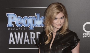 Горещата красавица Кейт Ъптън