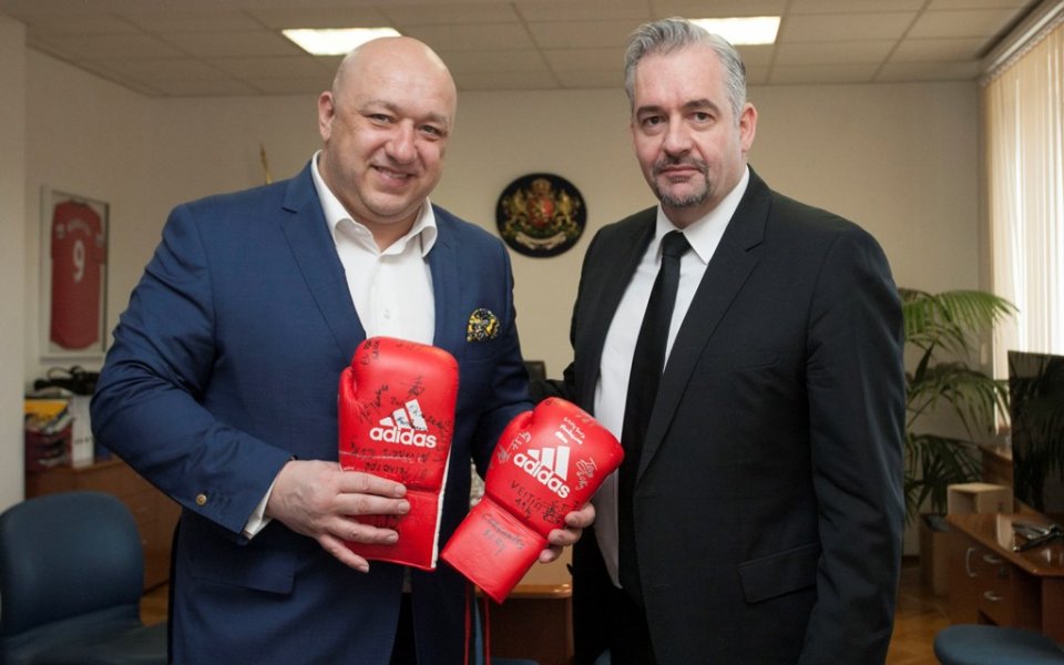 Кралев и изпълнителният директор на АИБА обсъдиха промениje в бокса
