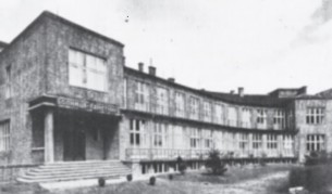 Болницата-паметник след построяването й