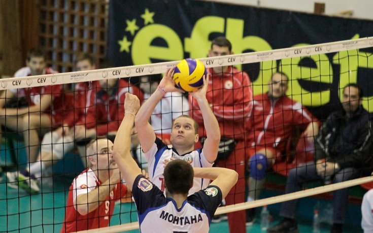 Край на редовния сезон във волейбола, ясни са двойките в плейофите