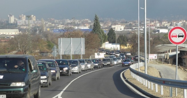 Тол системата за българските пътища официално е в ход Регионалният министър
