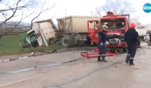 Двама ранени при верижна катастрофа на Околовръстното