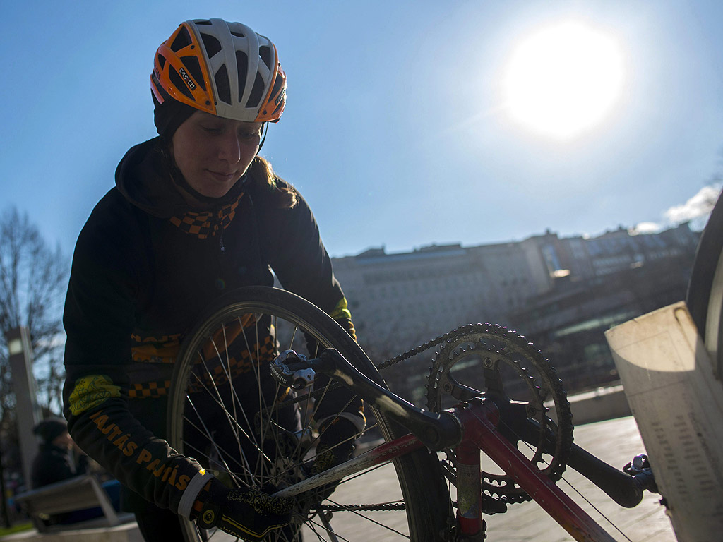 Девет унгарски жени професионалисти, които преследват кариера в професии, доминирани от мъжете.