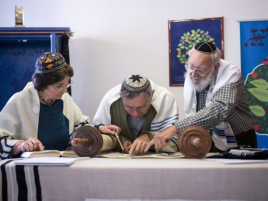 Девет унгарски жени професионалисти, които преследват кариера в професии, доминирани от мъжете.