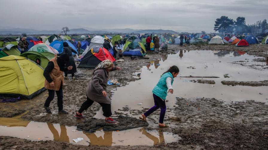 Унгария обяви извънредно положение заради мигрантите