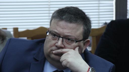  Цацаров: Има данни за намесата на ген. Решетников в доста неща 