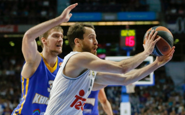 Реал М се докопа в последния момент до Топ 8 в Евролигата