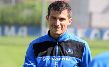 Левски честити юбилея на Александър Александров