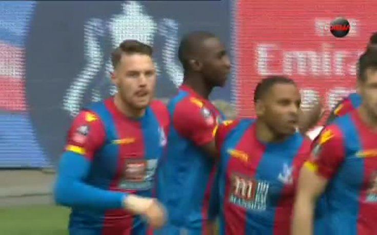 Защитник на Кристъл Палас претърпя две операции след катастрофа