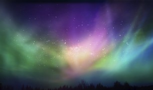 Когато те попаднат в обхвата на магнитното поле на Земята, се насочват към магнитния Северен полюс, където си взаимодействат с горните слоеве на атмосферата. Северното сияние е всъщност енергията, освобождавана при това взаимодействие.