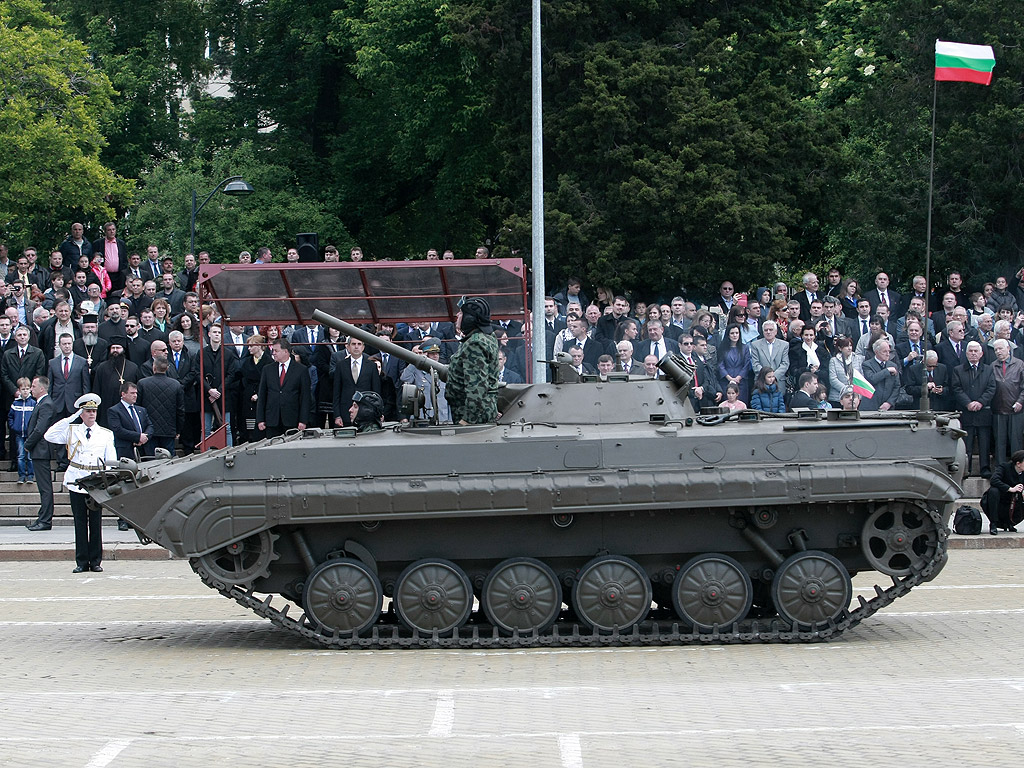 Военния парад в столицата на представителните части на Българската армия