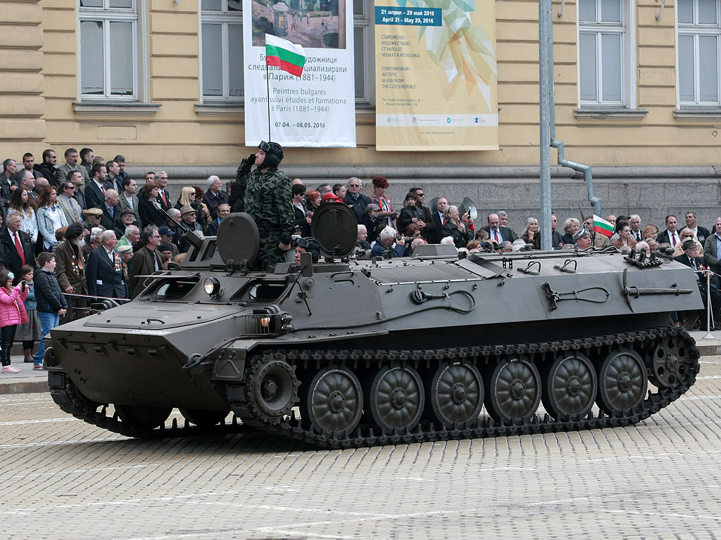 Военния парад в столицата на представителните части на Българската армия