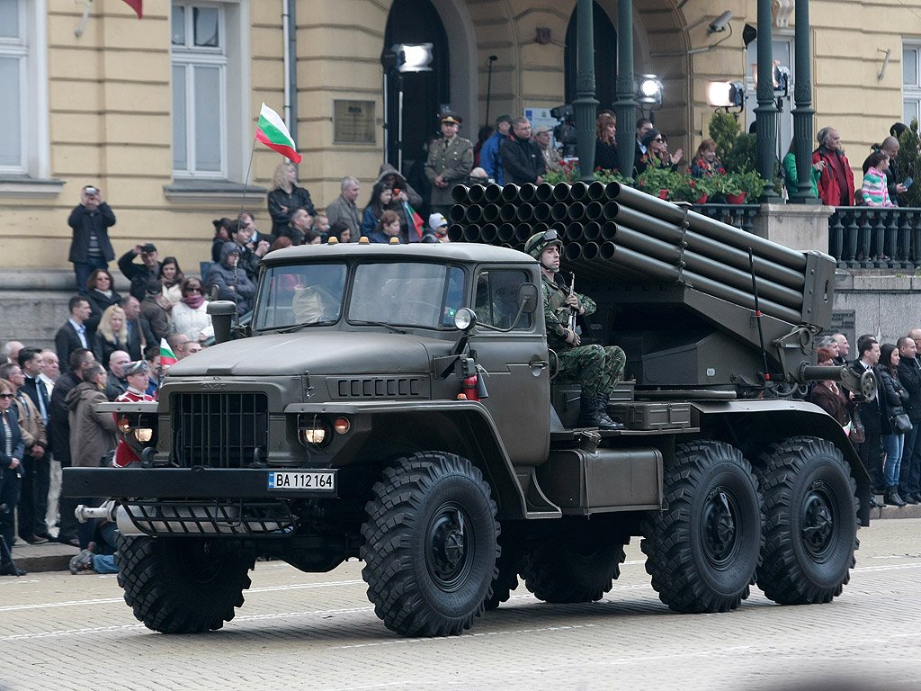 Военния парад в столицата на представителните части на Българската армия