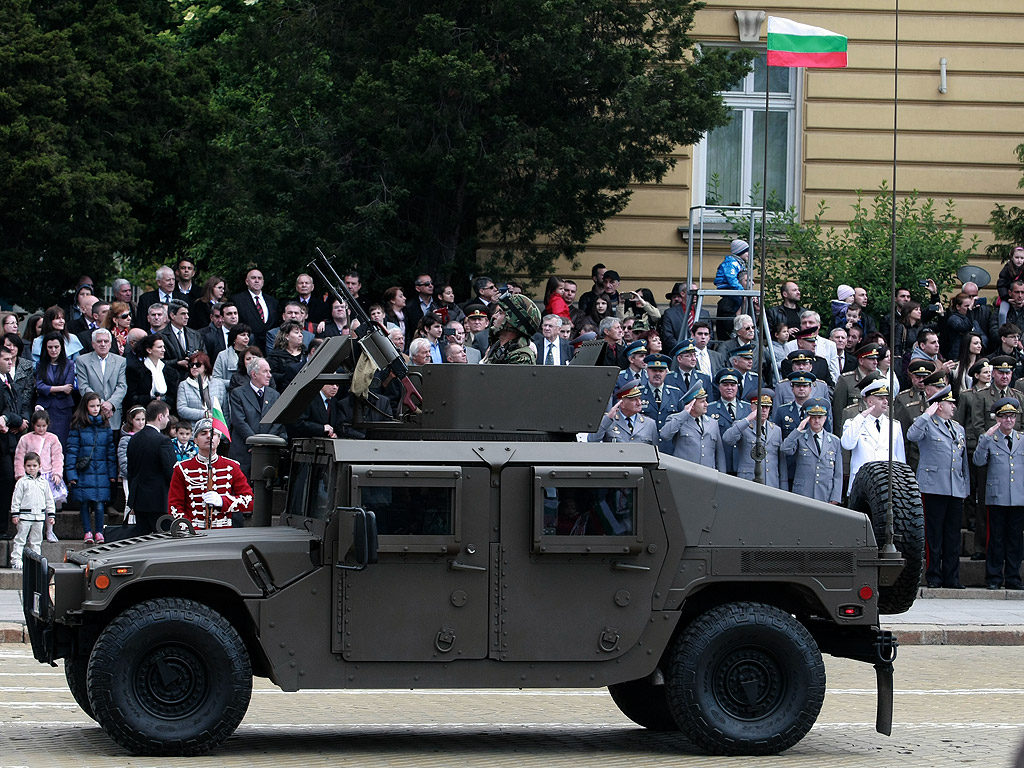 Военния парад в столицата на представителните части на Българската армия