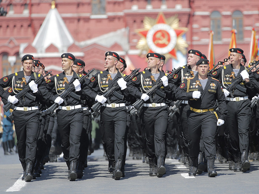 Парад в Москва за 71 години от съветската победа над нацистка Германия