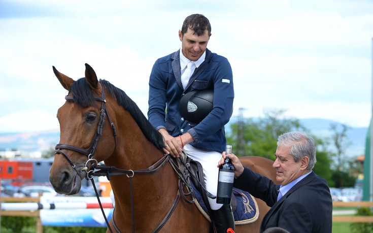 Ангел Няголов доминира в лигата по прескачане на препятствия
