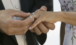 Какво освен халката издава дали една жена е омъжена