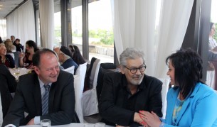 Бившият вече лидер на БСП с наследника си Корнелия Нинова и новият зам.-председател