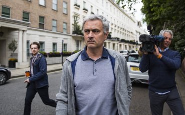 Моуриньо вече пътува към Манчестър