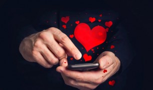 Как да флиртуваме във "Фейсбук"