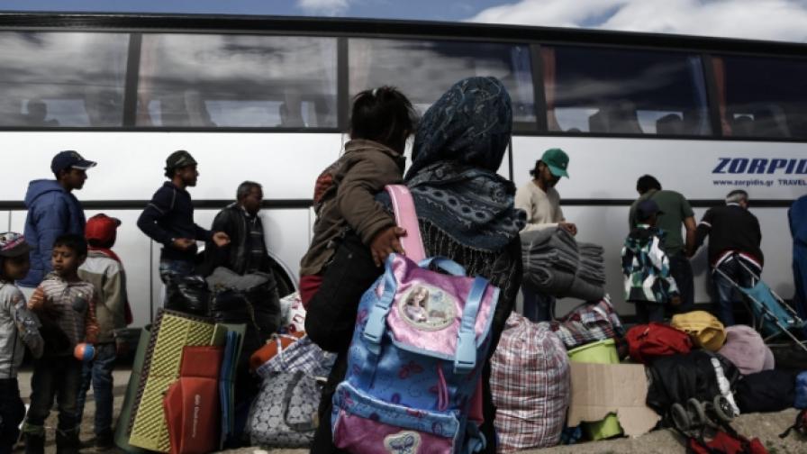 Наплив на мигранти към България