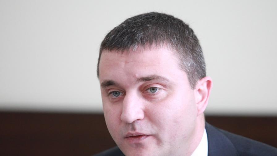 Горанов оттегля "кражбата" на втората пенсия