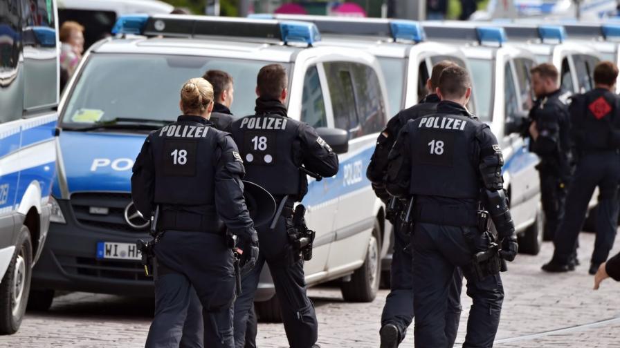 В Берлин застреляха мъж, убил жена с брадва
