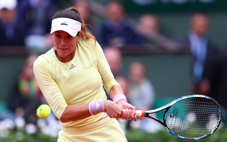 Гарбине Мугуруса отпадна от турнира в Токио