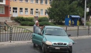 Рекордно пиян спря в мантинела до зебра