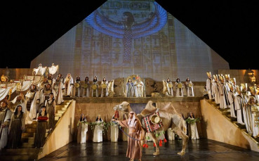 Магичен спектакъл „Аида на стадиона“