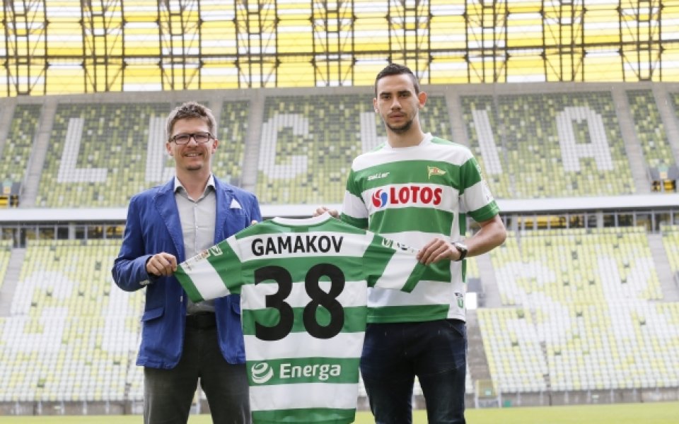 Български футболист ще продължи кариерата си в Полша