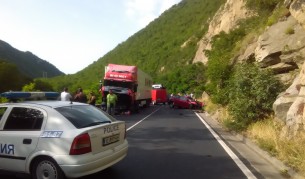 Десетки катастрофи в страната за 24 часа