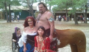 Tези 10 семейства са доста... странни (снимки)