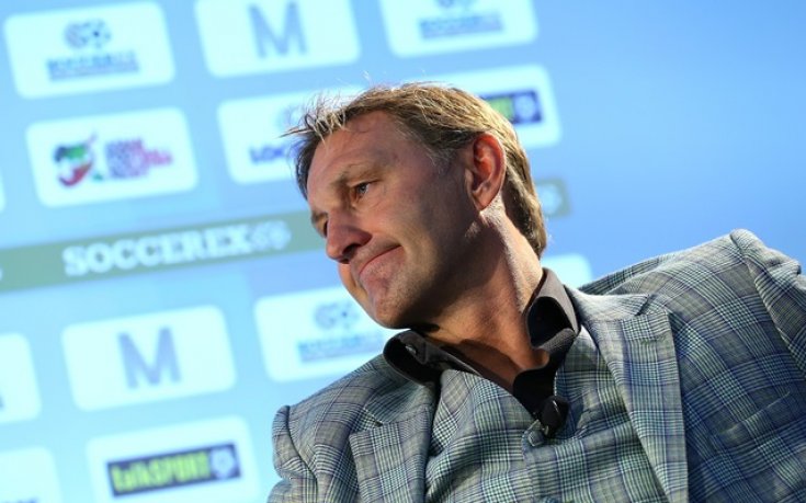 Тони Адамс пред завръщане в Арсенал