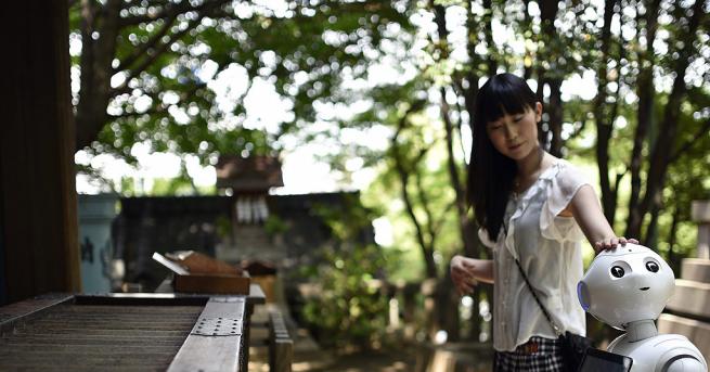 ИТ гигантите хвърлят много усилия в разработката на роботи дронове