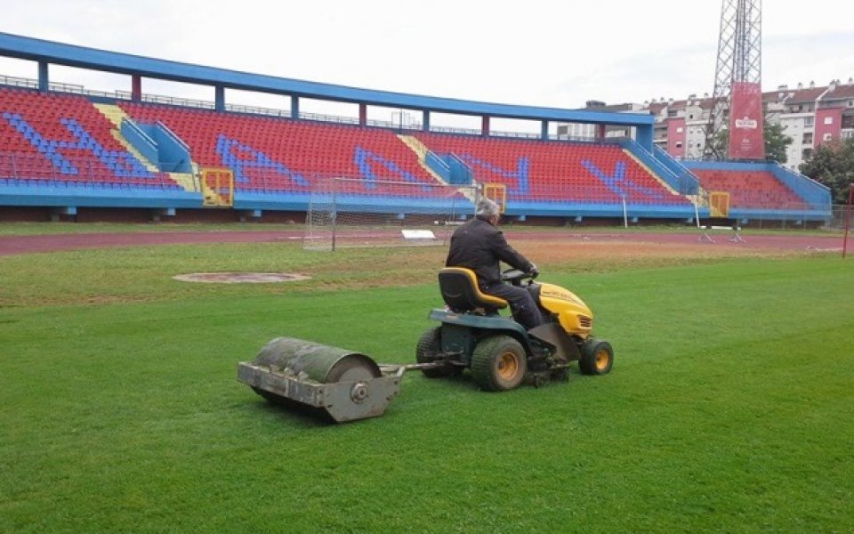 Тревното покритие на стадиона в Баня Лука не е цветущо