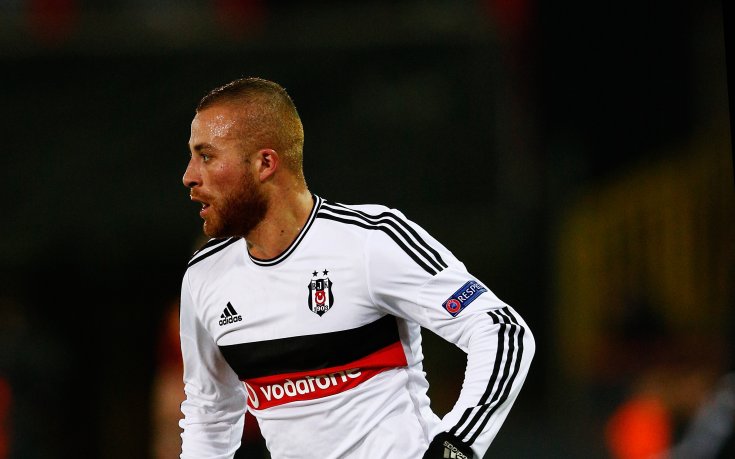 Уест Хем плаща 2,5 милиона, за да разкара играч