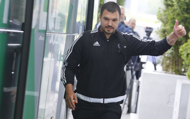 Божинов игра половин час при успех на Партизан